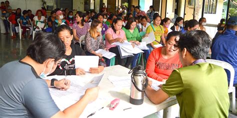 DSWD updating list of qualified 4Ps beneficiaries.